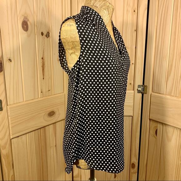 Jones New York Sleeveless Blouse Women Small V-neck Black Polka Dot Silky Tunic - Picture 5 of 10